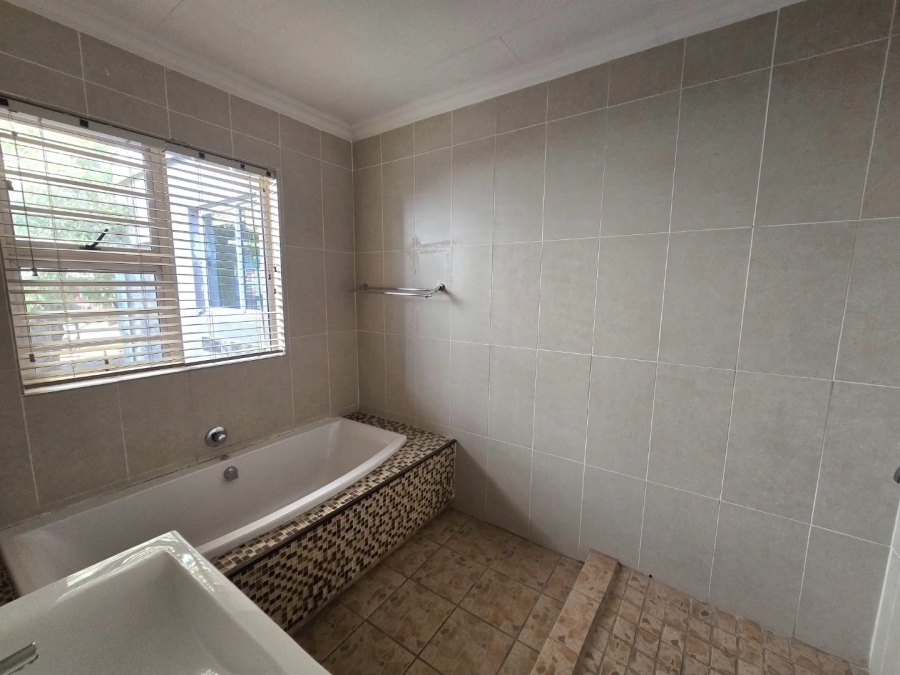4 Bedroom Property for Sale in Dan Pienaar Free State
